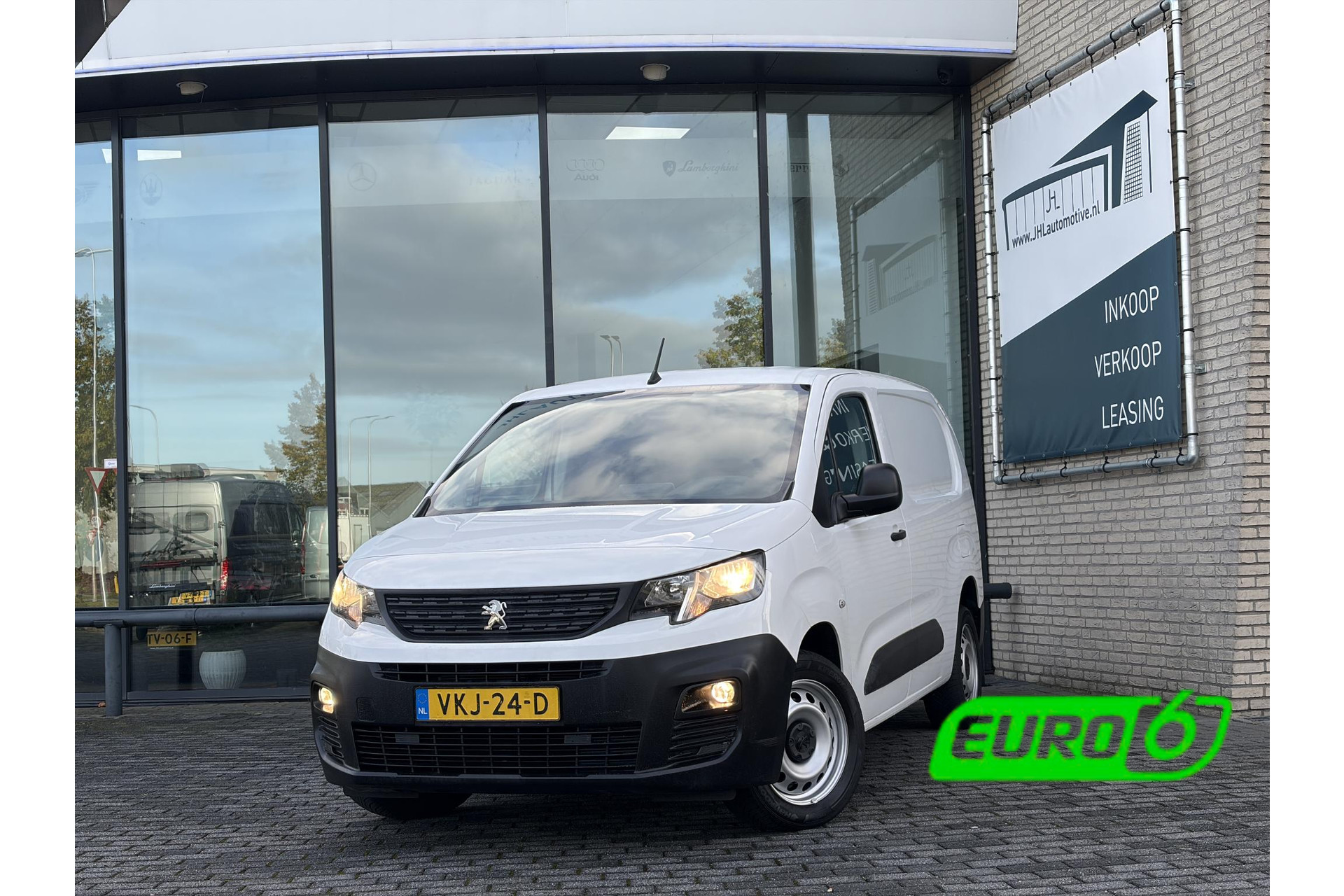 Peugeot Partner 1.5 BlueHDI Premium Long*NAVI*A/C*CRUISE*CARPLAY*